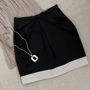 H&M Black Pleated Skirt 2 XS